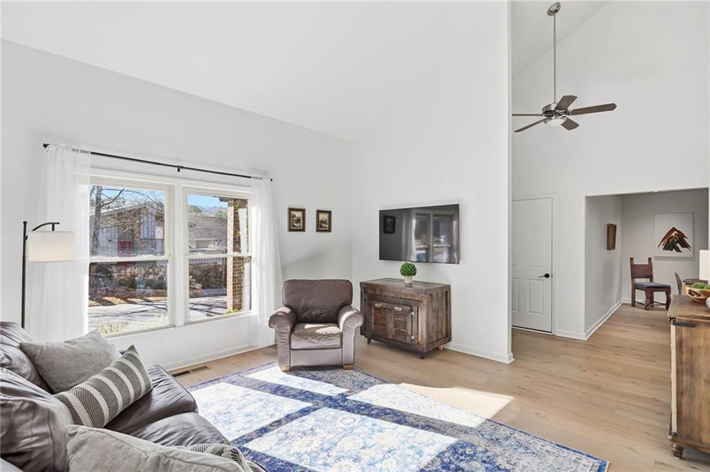 210 Leeward Lane Roswell, GA 30076 - Photo 14 of 42