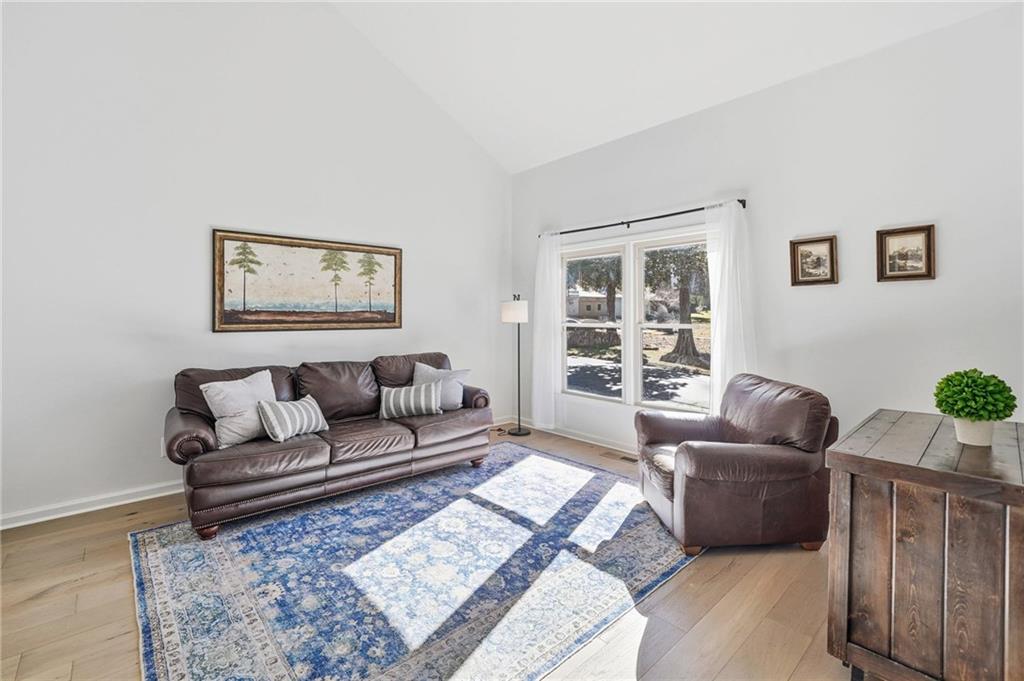 210 Leeward Lane Roswell, GA 30076 - Photo 15 of 42