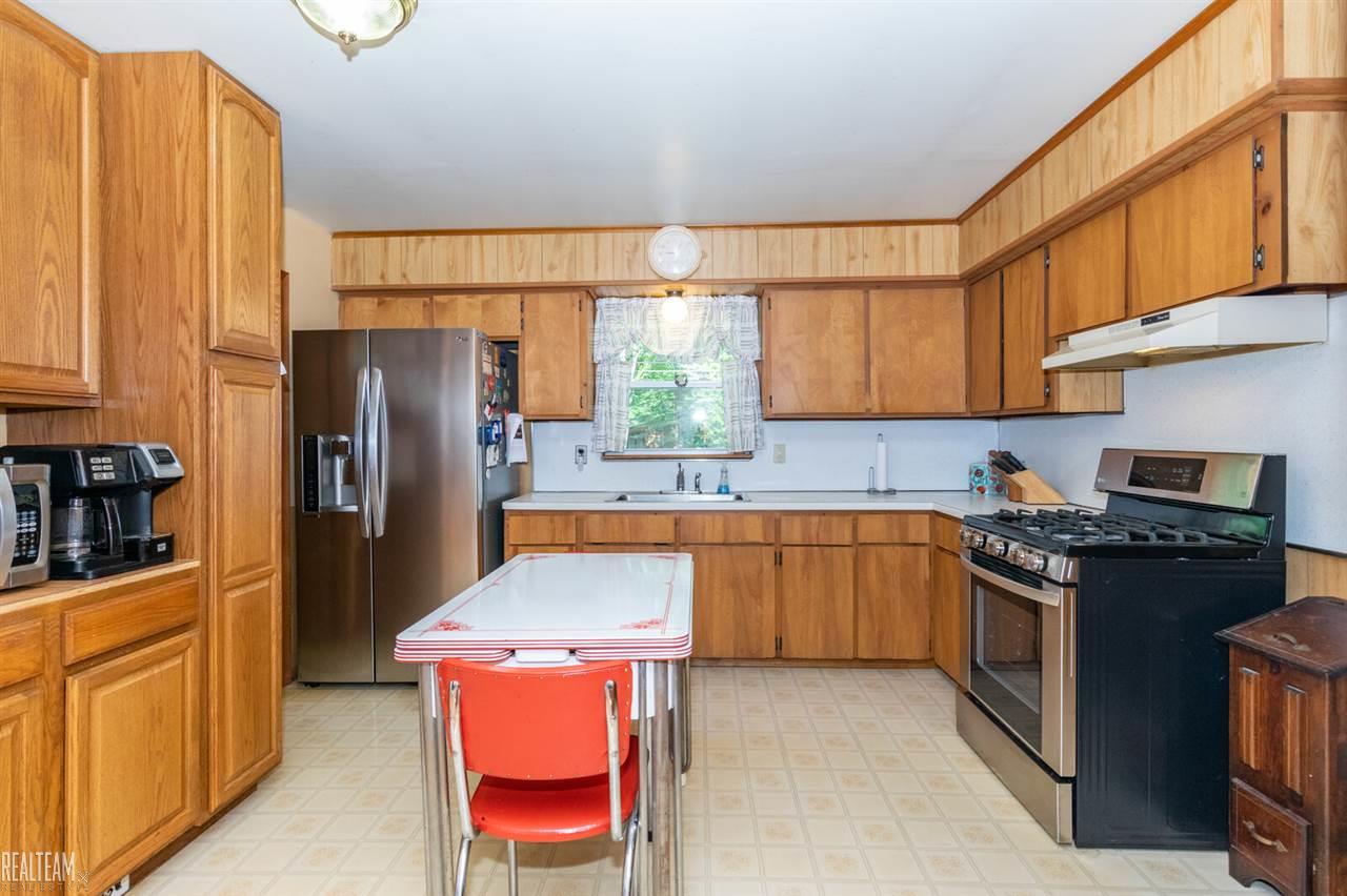 50251 Cedargrove Road Utica, MI 48317 - Photo 10 of 22 50016888-9.JPG