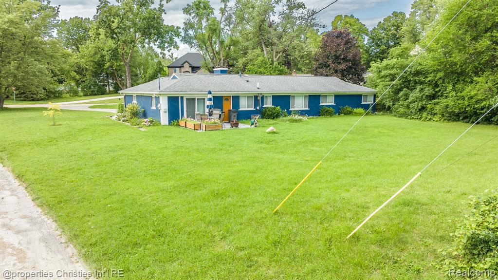 176 Barrington Road Bloomfield Hills, MI 48302 - Photo 40 of 41