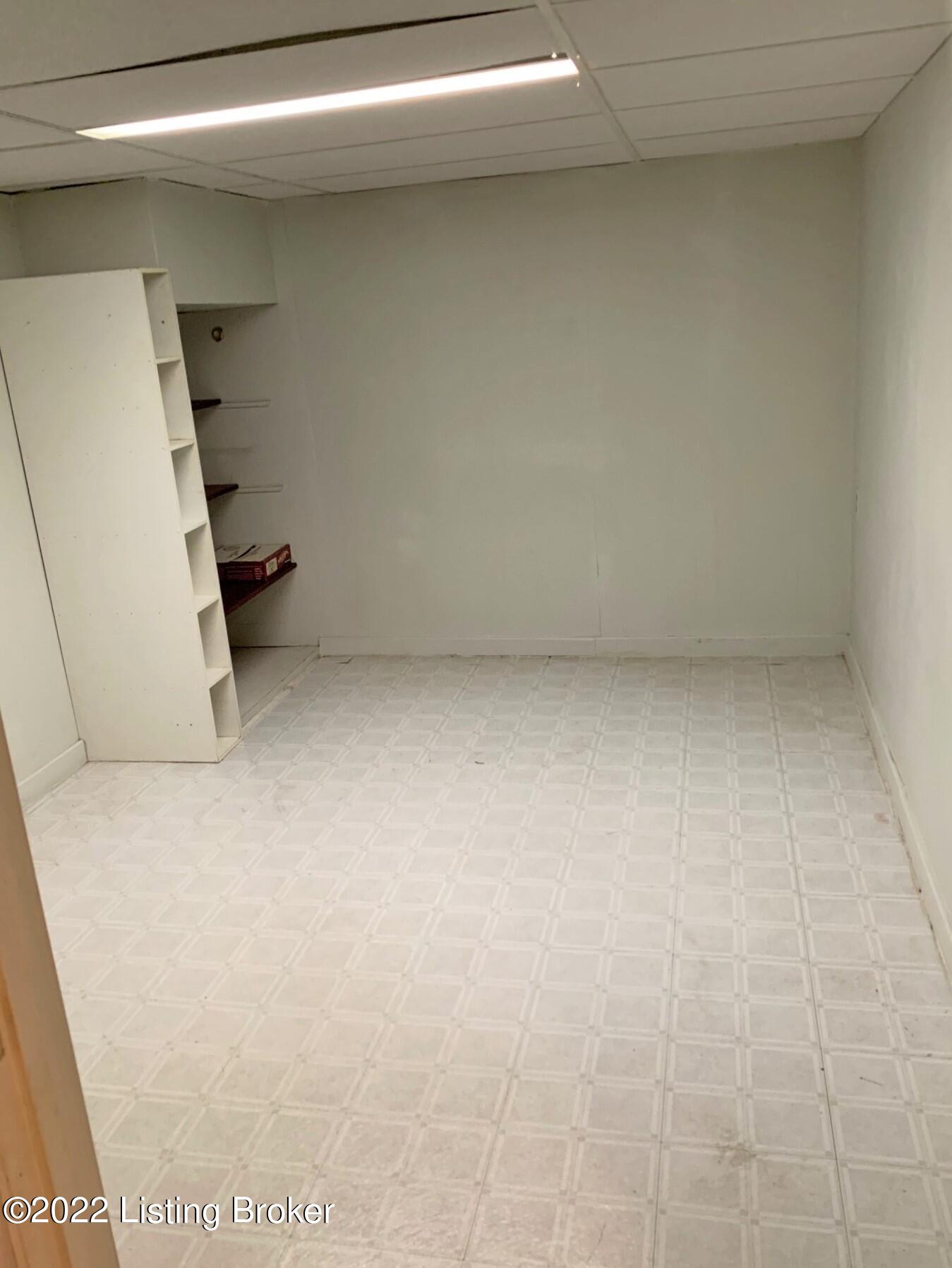 7002 Ledgerock Road Louisville, KY 40219 - Photo 28 of 28 Room 2 in basement.