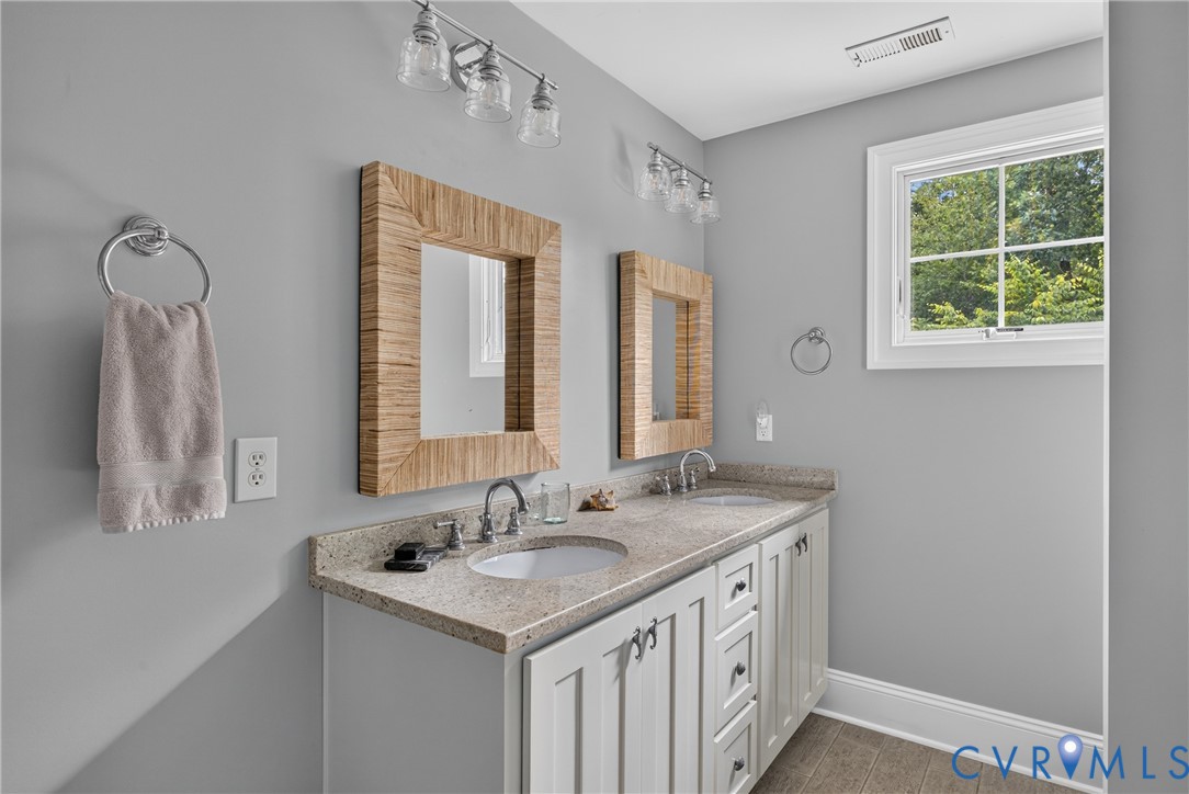 3401 Handley Road Midlothian, VA 23113 - Photo 53 of 96 Jack and Jill Bathroom
