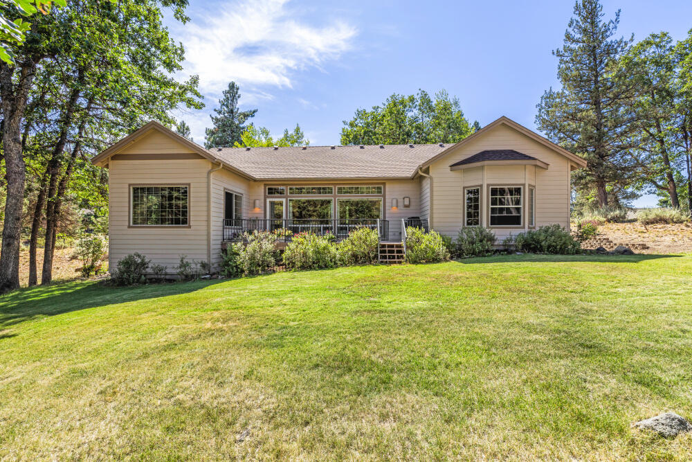 9507 Kestrel Road Klamath Falls, OR 97601 - Photo 35 of 47 9057KestrelRd-17