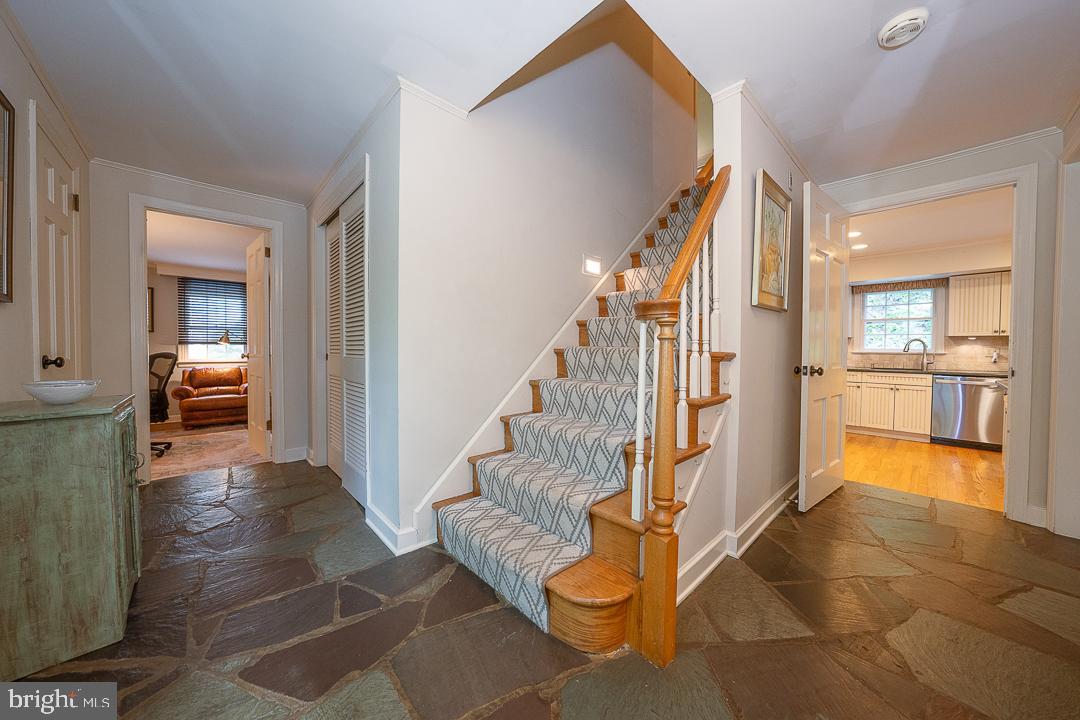 749 Mancill Road Wayne, PA 19087 - Photo 4 of 34 a view of entryway and kitchen