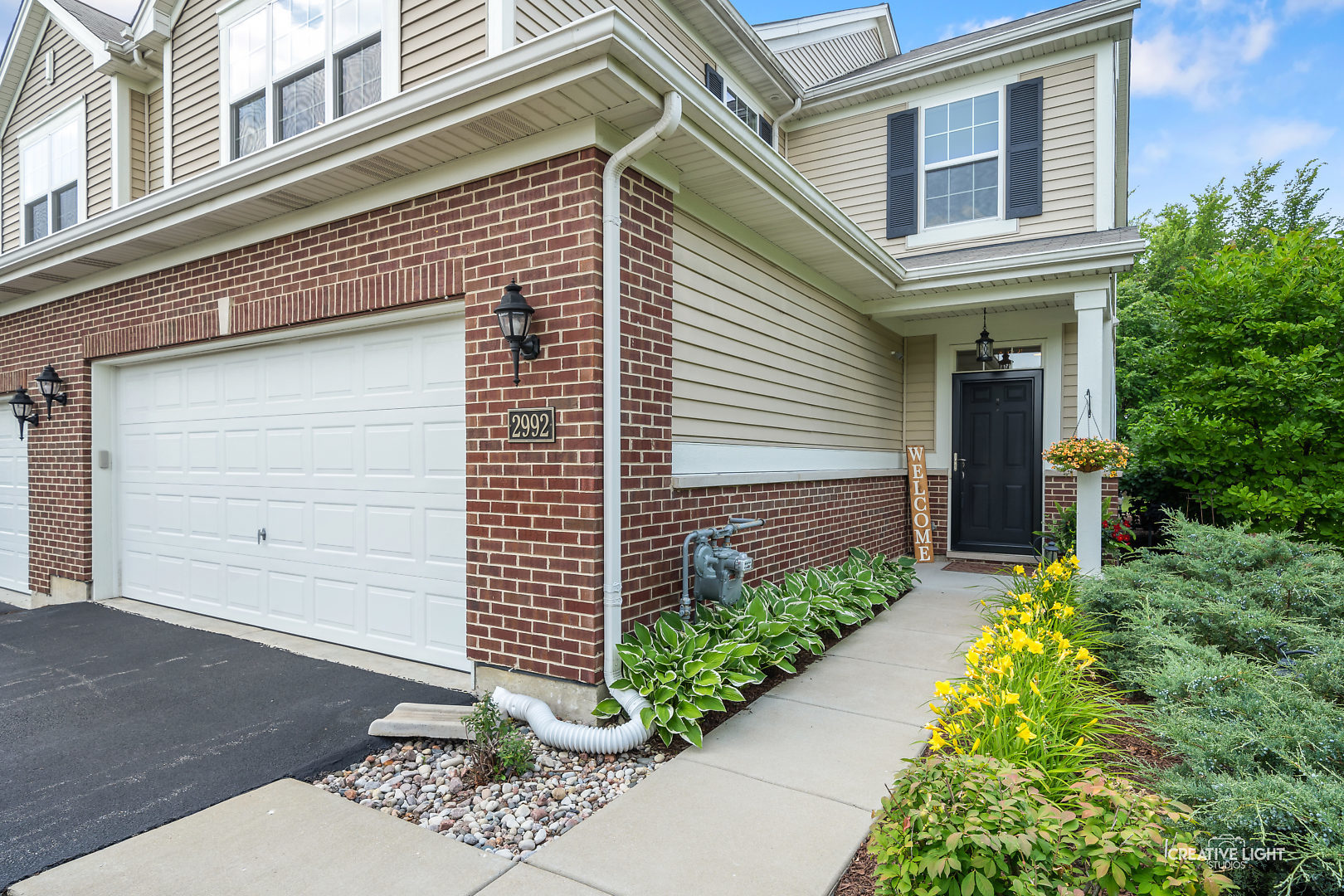 2992 Church Road Aurora, IL 60502 - Photo 3 of 26 Gallery Image 3