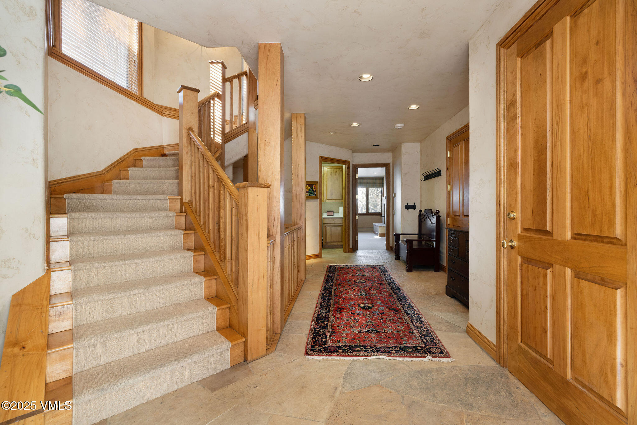 335 Aspen Lane, Unit 15 Beaver Creek, CO 81620 - Photo 14 of 32 2502_335_aspen_ln_15_interior_entry