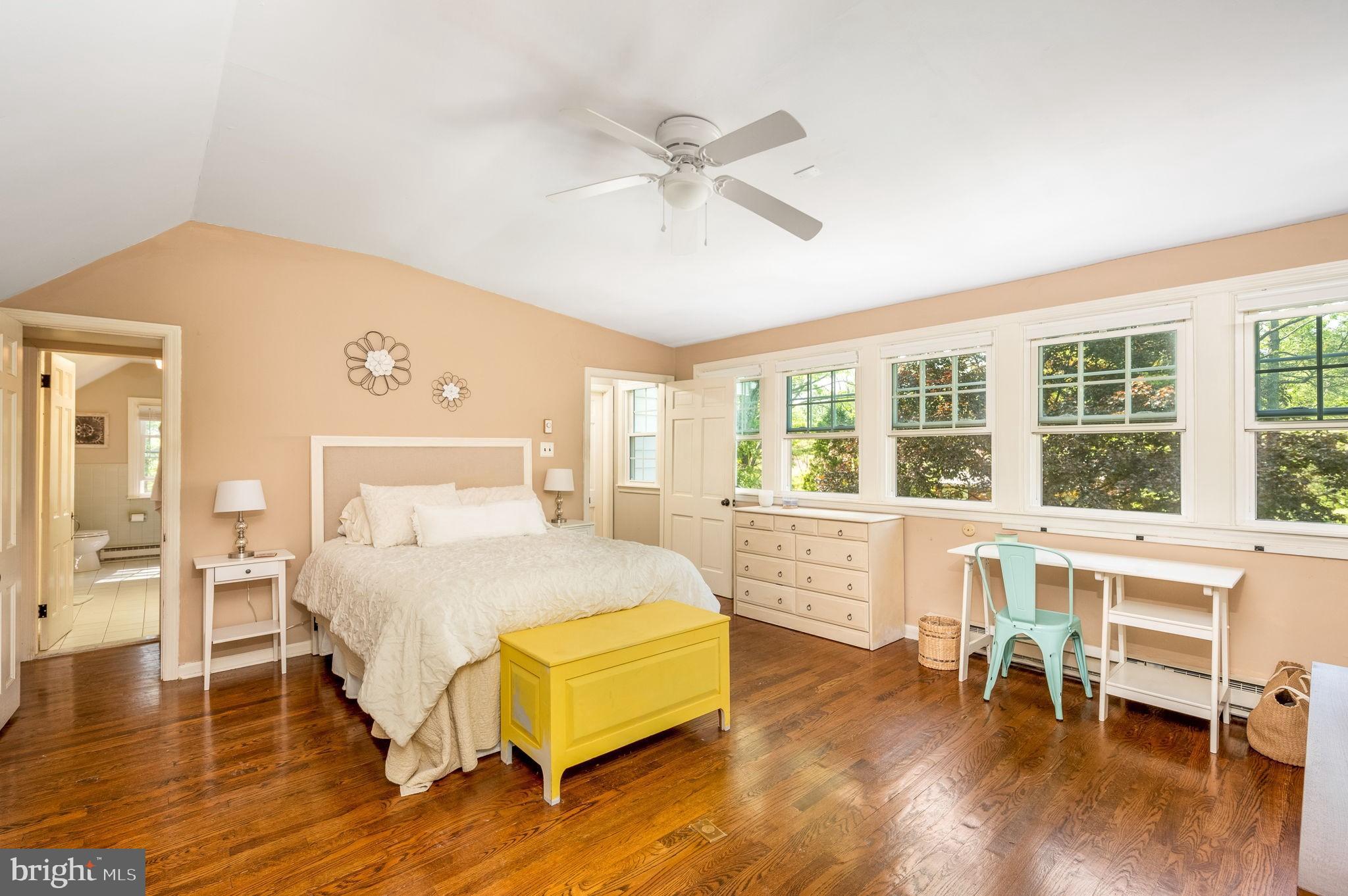 7 Devon Road Malvern, PA 19355 - Photo 18 of 35 Specious primary bedroom!