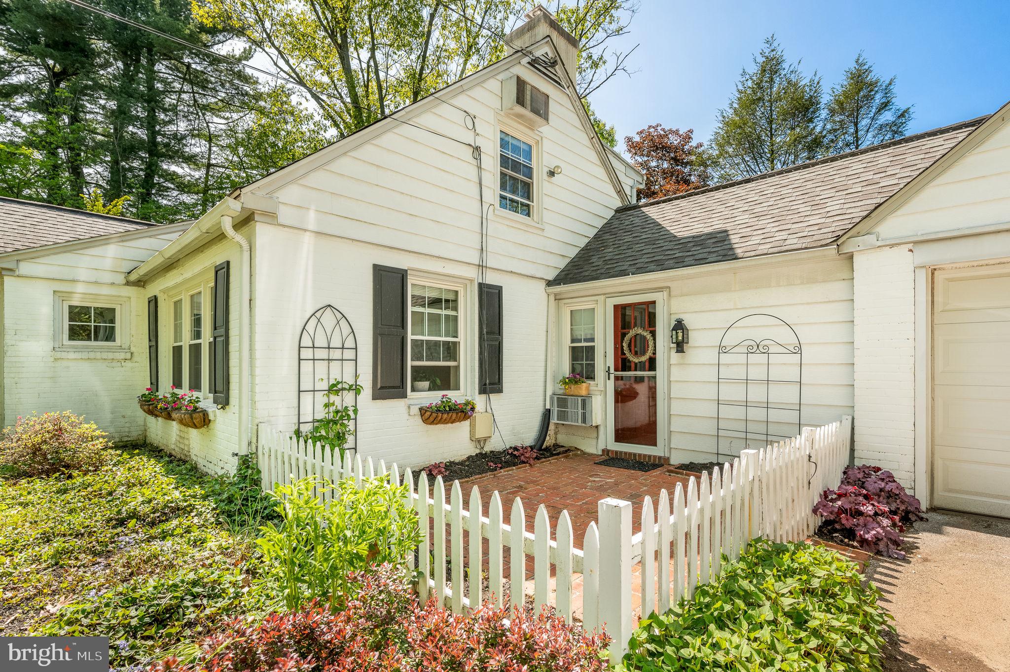 7 Devon Road Malvern, PA 19355 - Photo 27 of 35 Charming front patio!