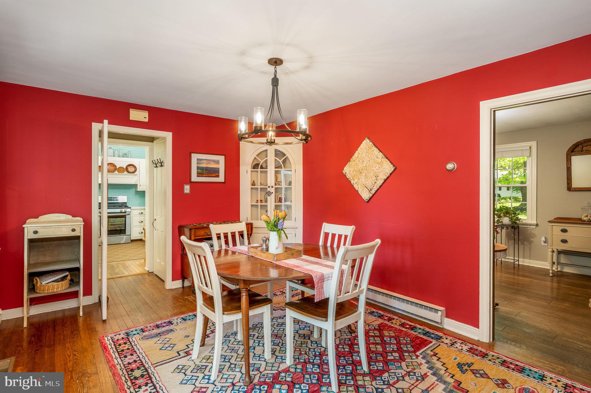 7 Devon Road Malvern, PA 19355 - Photo 9 of 35 Comfortable dining room!