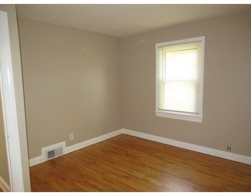 235 Prentice Street Springfield, MA 01104 - Photo 11 of 33