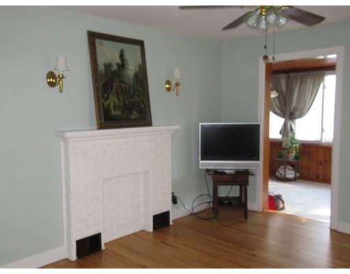 235 Prentice Street Springfield, MA 01104 - Photo 8 of 33