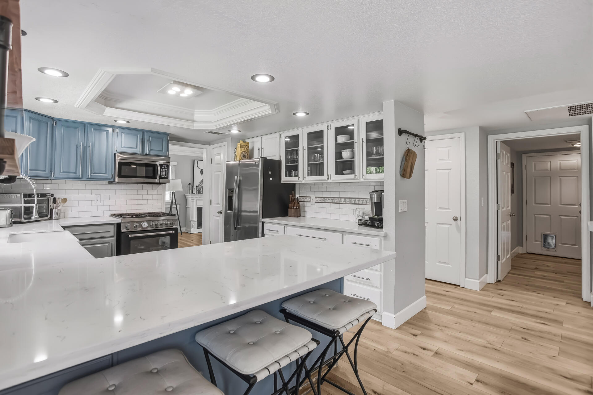 985 River Bend Road Redding, CA 96003 - Photo 13 of 66 Kitchen
