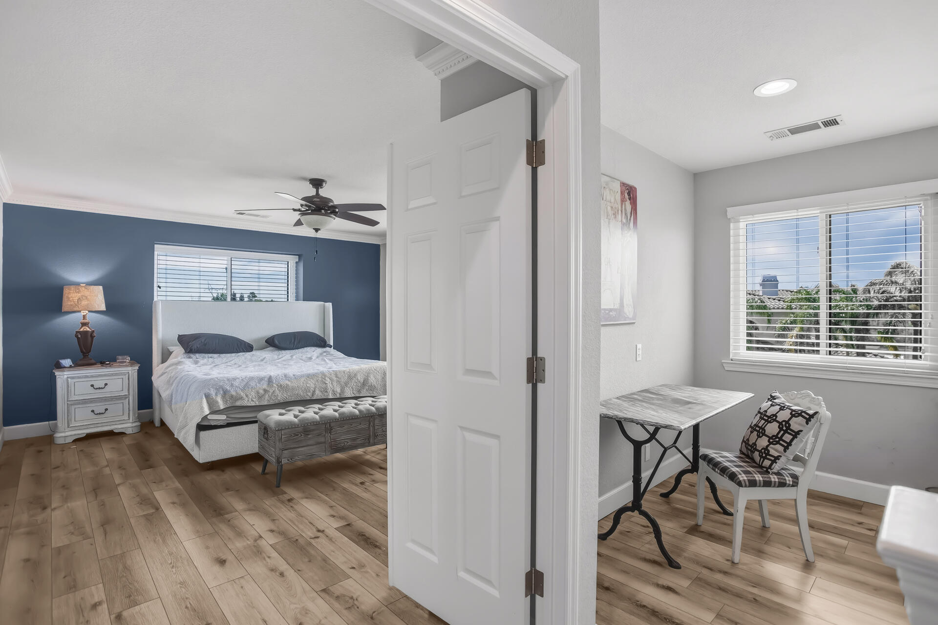 985 River Bend Road Redding, CA 96003 - Photo 24 of 66 Bedroom