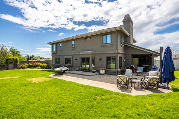 $655,000 | 985 River Bend Road, Redding, CA 96003