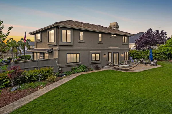 $655,000 | 985 River Bend Road, Redding, CA 96003