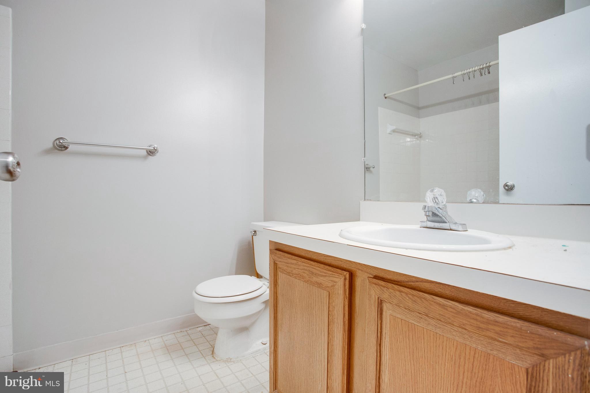 1403 Northgate Square, Unit 32B Reston, VA 20190 - Photo 11 of 21 Bath