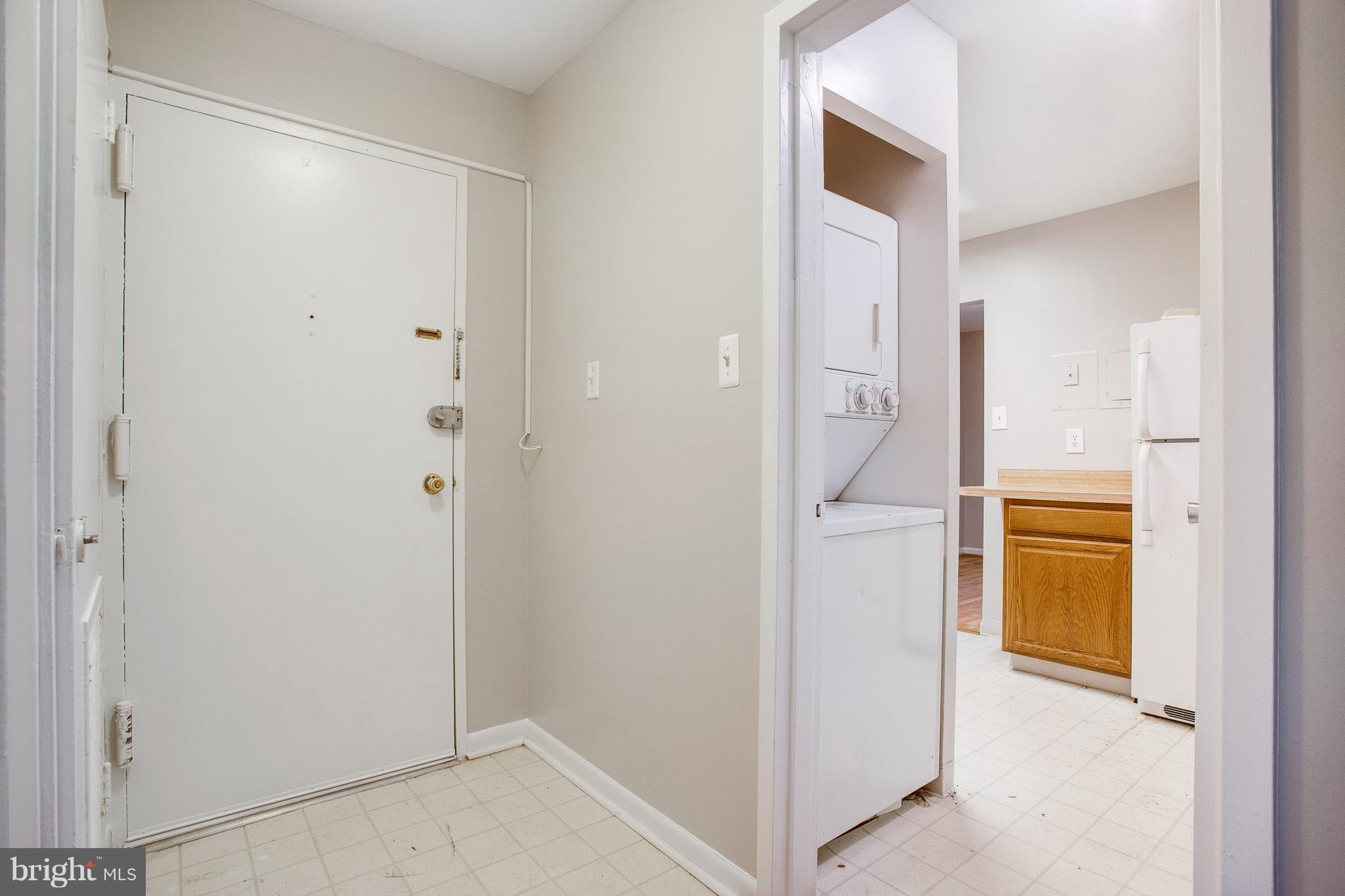 1403 Northgate Square, Unit 32B Reston, VA 20190 - Photo 3 of 21 Interior (General)