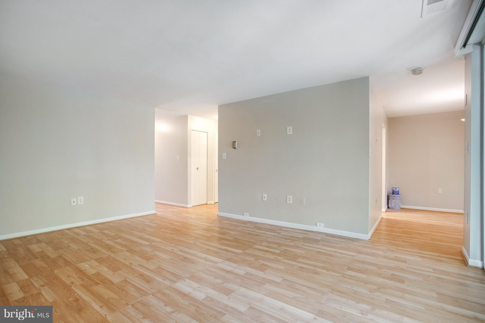 1403 Northgate Square, Unit 32B Reston, VA 20190 - Photo 6 of 21 Living Room