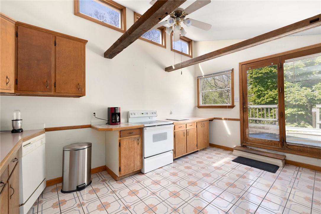 141 Diamond Hill Road Hopkinton, RI 02804 - Photo 12 of 37