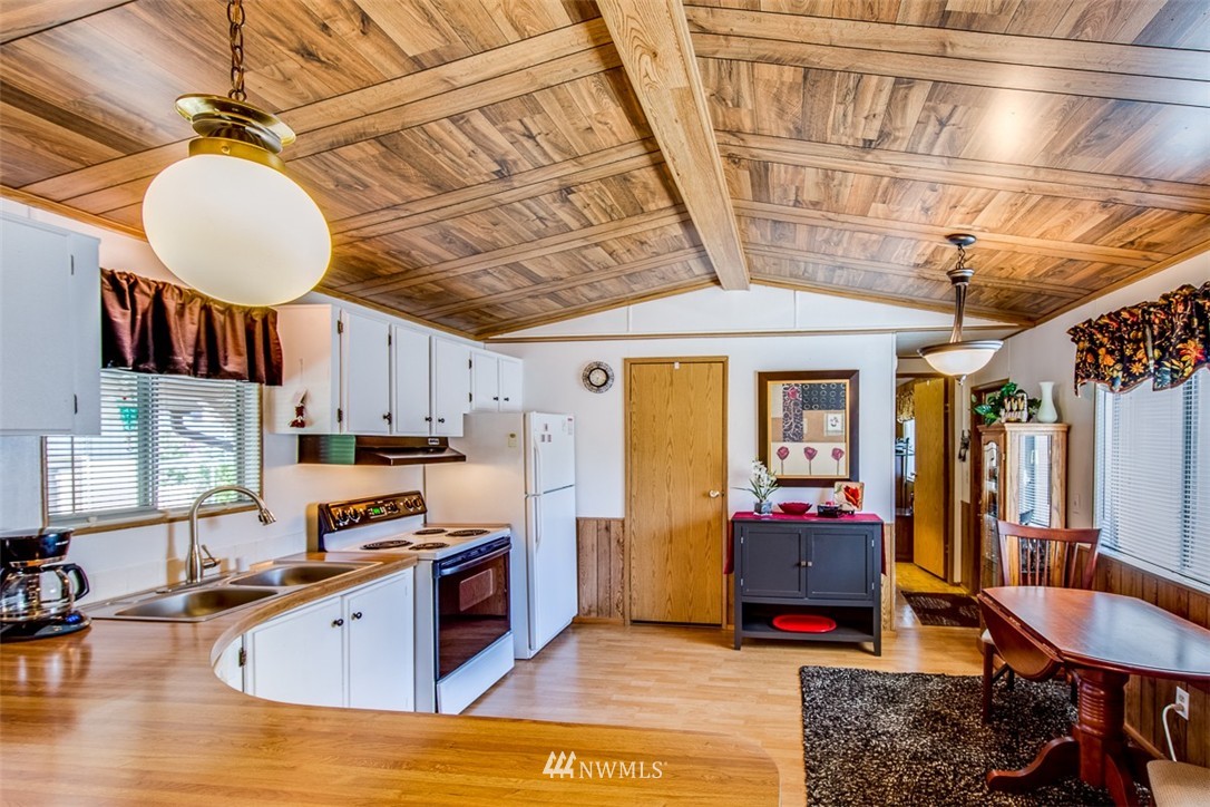 3724 Pine Road Northeast, Unit 16 Bremerton, WA 98310 - Photo 18 of 24 Gallery Image 18