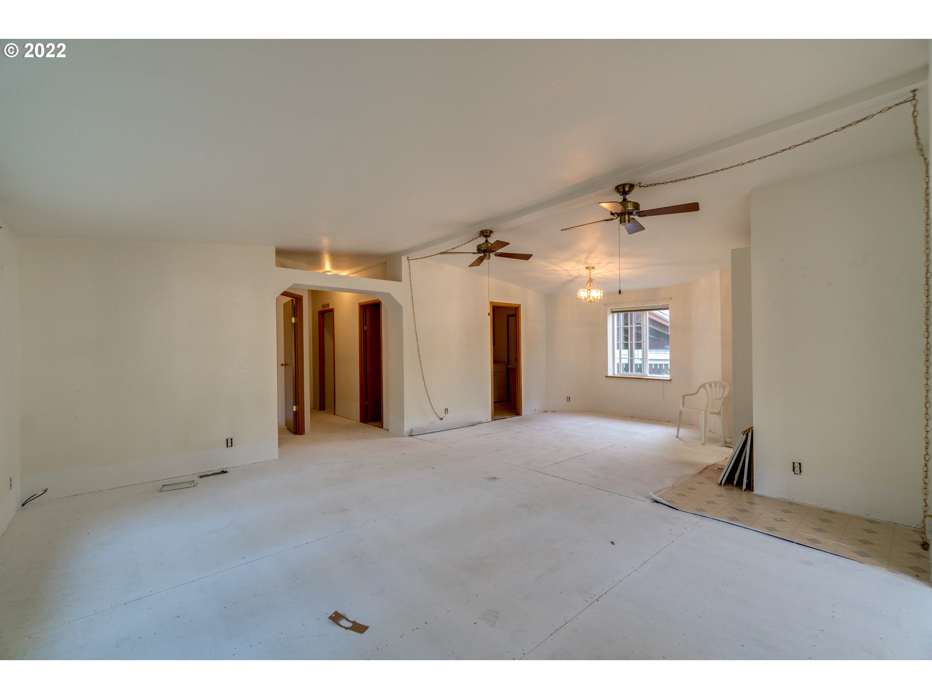 25222 East Welches Road Welches, OR 97067 - Photo 5 of 31 a view of empty room