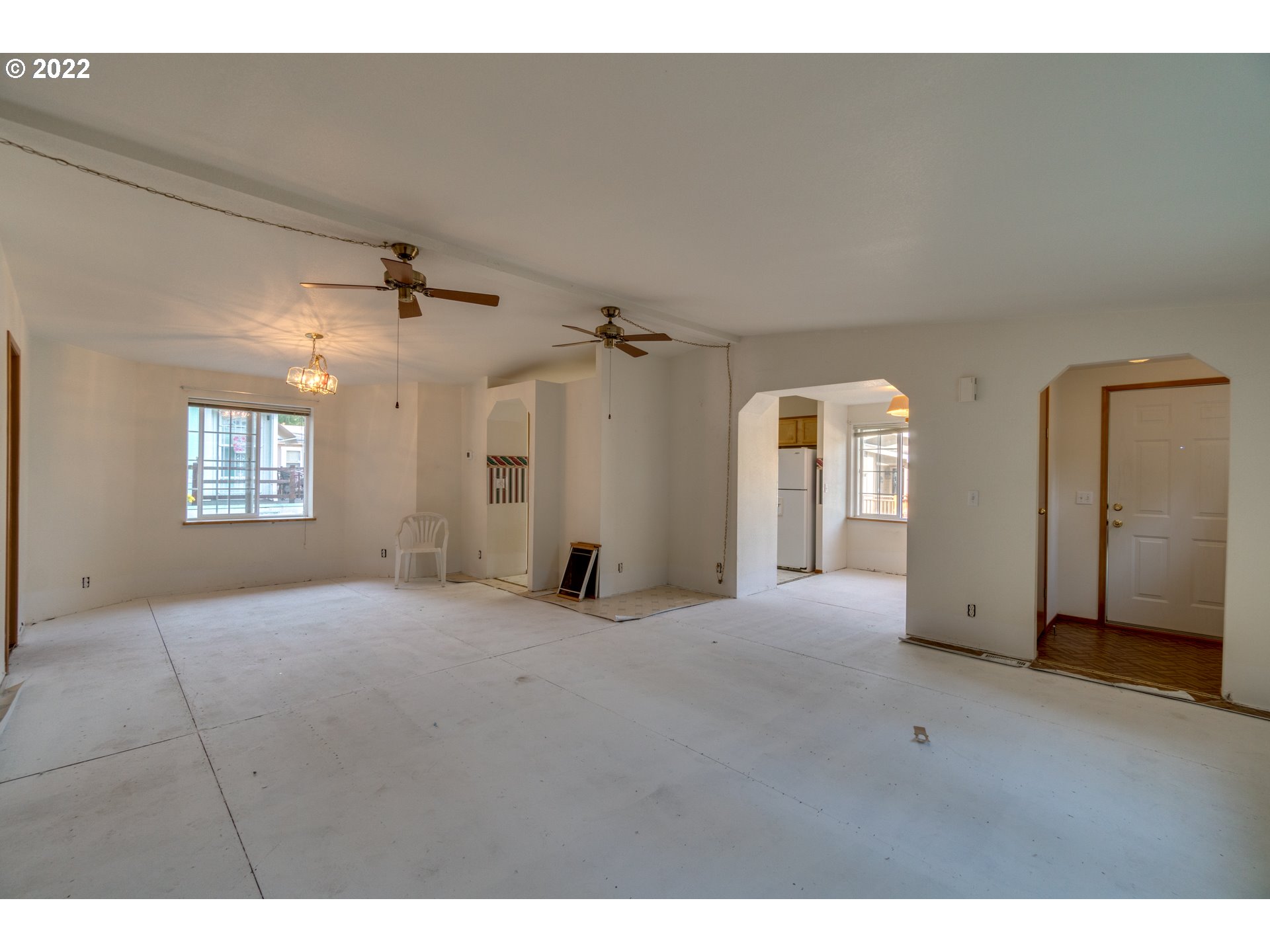 25222 East Welches Road Welches, OR 97067 - Photo 6 of 31 a view of an empty room with a window