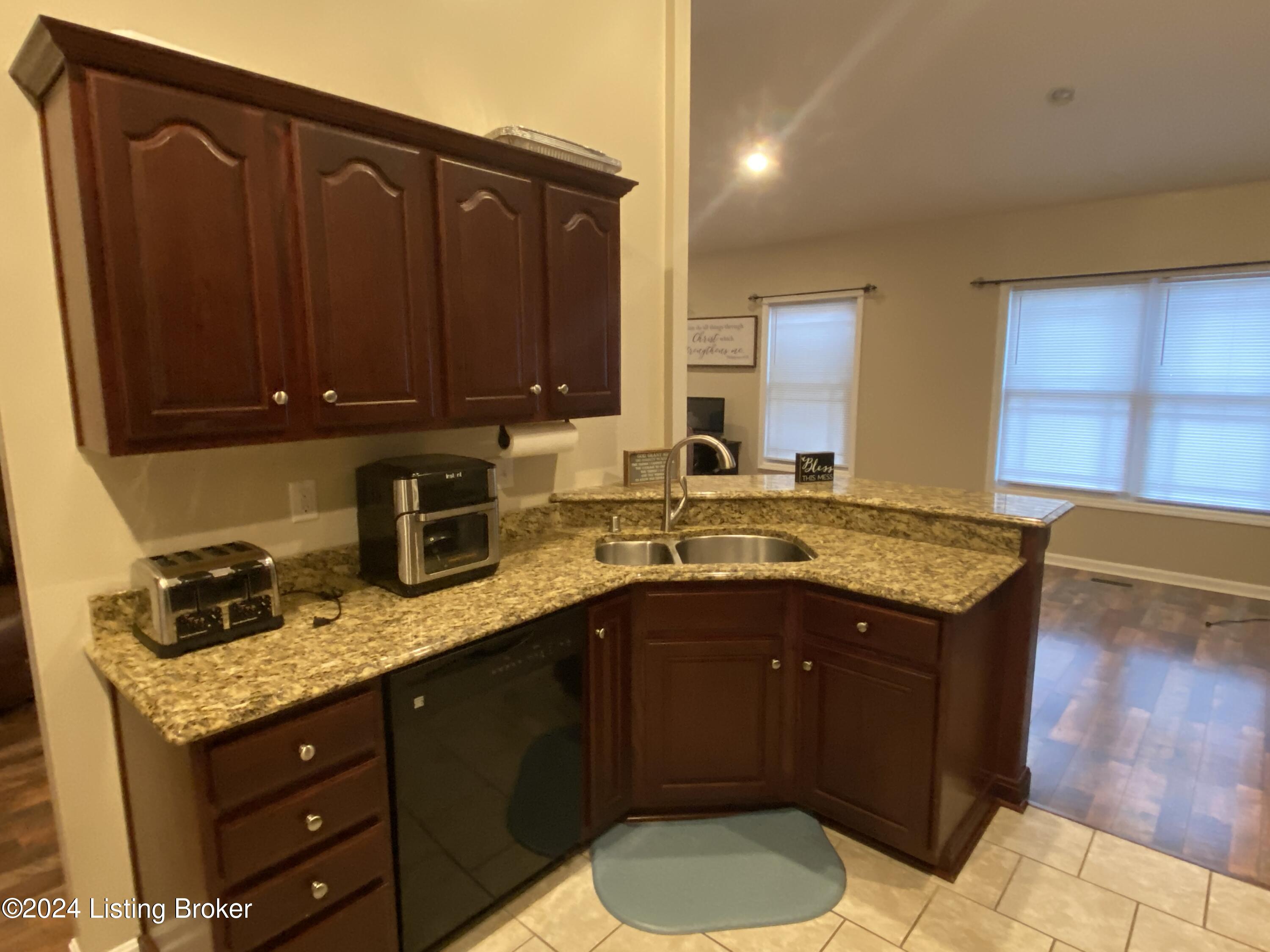 6311 Hollow Tree Road Louisville, KY 40291 - Photo 11 of 35 Kitchen