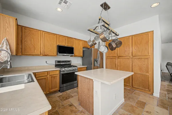 $555,000 | 885 East Kyle Court, Gilbert, AZ 85296