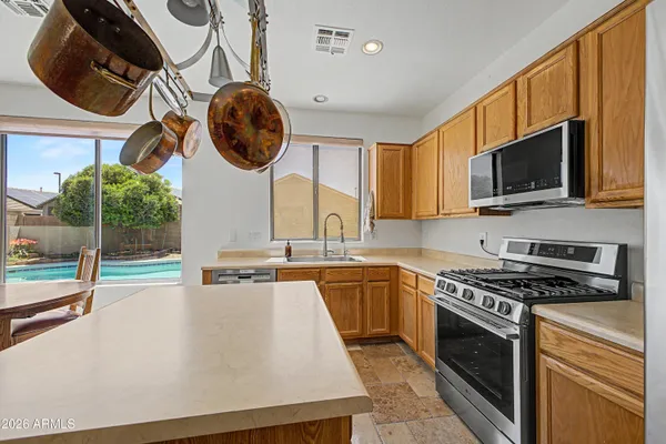 $555,000 | 885 East Kyle Court, Gilbert, AZ 85296
