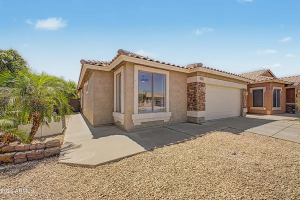 $555,000 | 885 East Kyle Court, Gilbert, AZ 85296