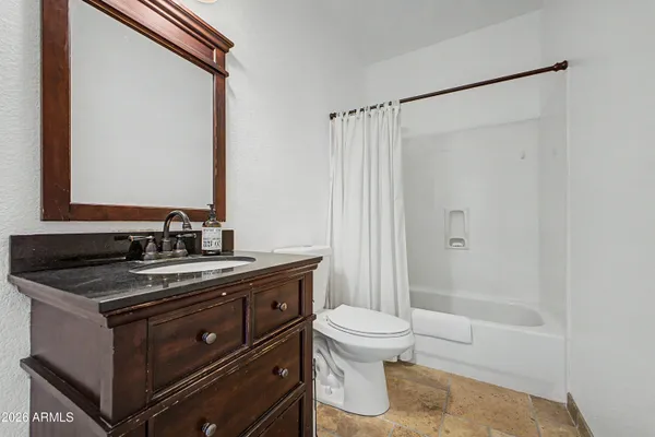 $555,000 | 885 East Kyle Court, Gilbert, AZ 85296