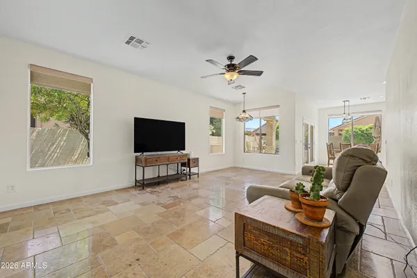 $555,000 | 885 East Kyle Court, Gilbert, AZ 85296
