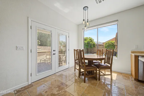 $555,000 | 885 East Kyle Court, Gilbert, AZ 85296