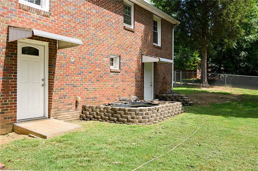 14 Paul Beck Road Lexington, NC 27292 - Photo 2 of 38 Rear View Close up