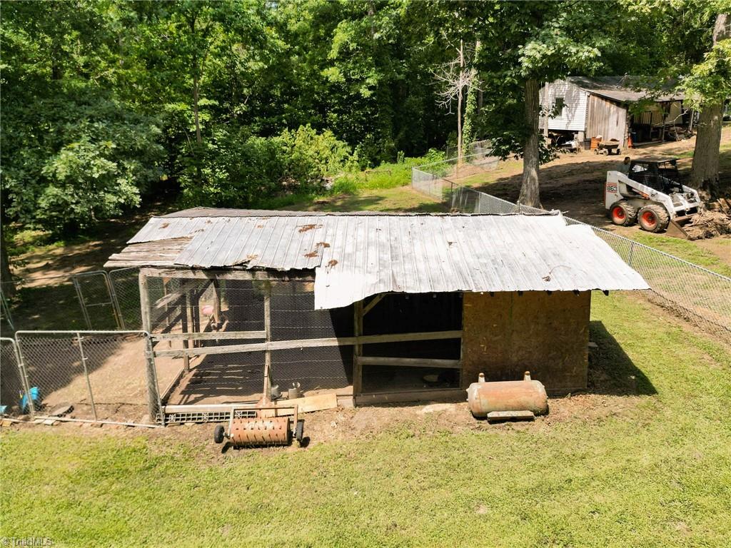 14 Paul Beck Road Lexington, NC 27292 - Photo 9 of 38 "Chicken House"