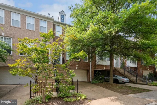 $3,600 | 12876 Fair Valley Court, Fairfax, VA 22033