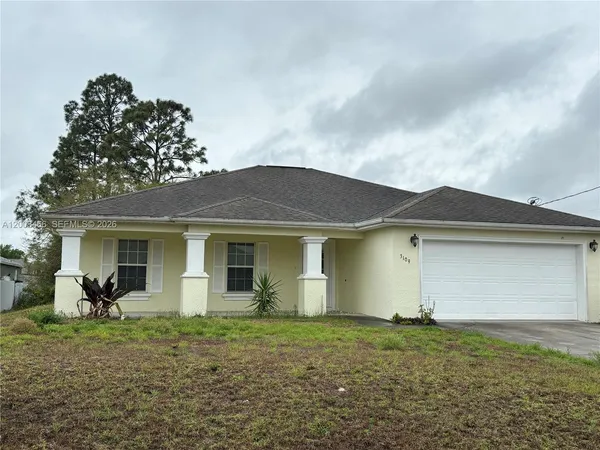 $1,950 | 3109 10th Street West, Lehigh Acres, FL 33971