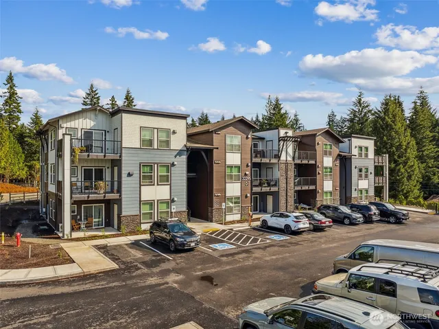 $2,275 | 22275 Dauntless Drive Northwest, Unit 303, Poulsbo, WA 98370