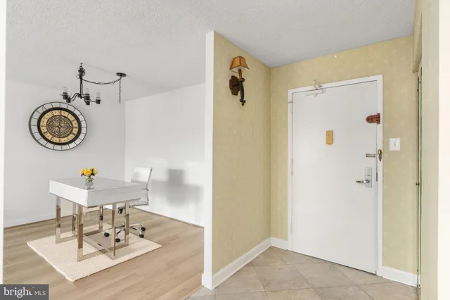 $345,000 | 5300 Holmes Run Parkway, Unit 506, Alexandria, VA 22304