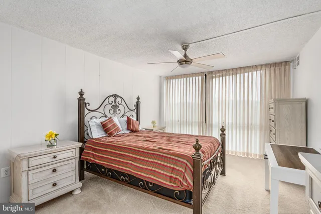 $345,000 | 5300 Holmes Run Parkway, Unit 506, Alexandria, VA 22304