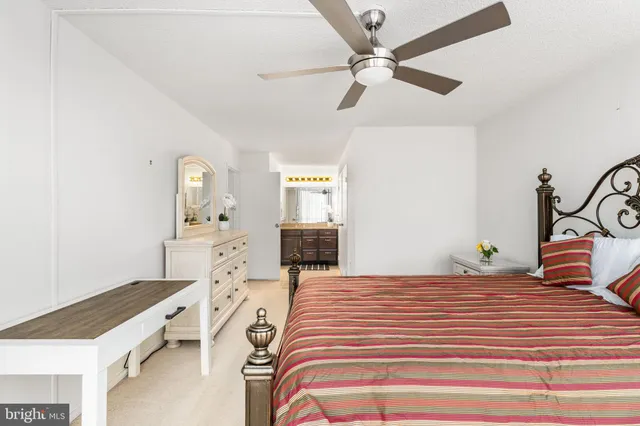 $345,000 | 5300 Holmes Run Parkway, Unit 506, Alexandria, VA 22304