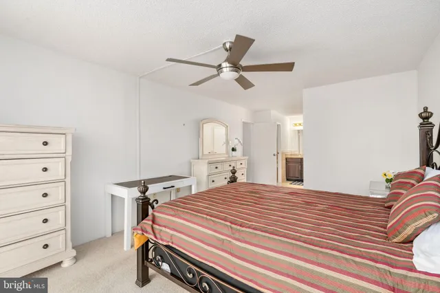 $345,000 | 5300 Holmes Run Parkway, Unit 506, Alexandria, VA 22304