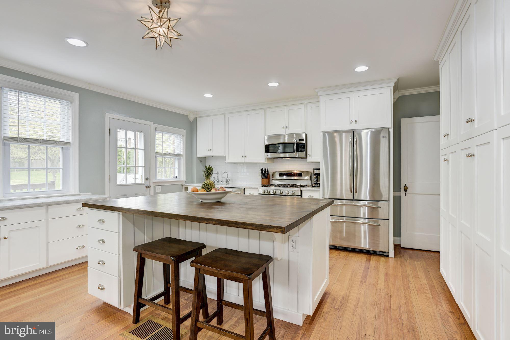 214 Blenheim Road Baltimore, MD 21212 - Photo 11 of 29 Eat-in Kitchen