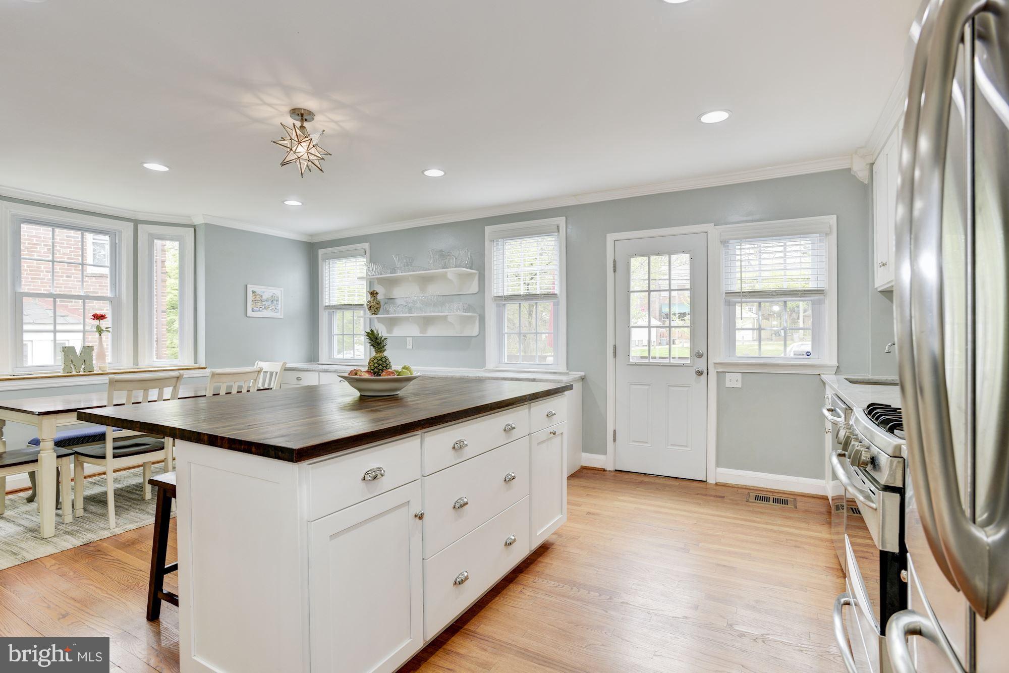 214 Blenheim Road Baltimore, MD 21212 - Photo 12 of 29 Eat-in Kitchen