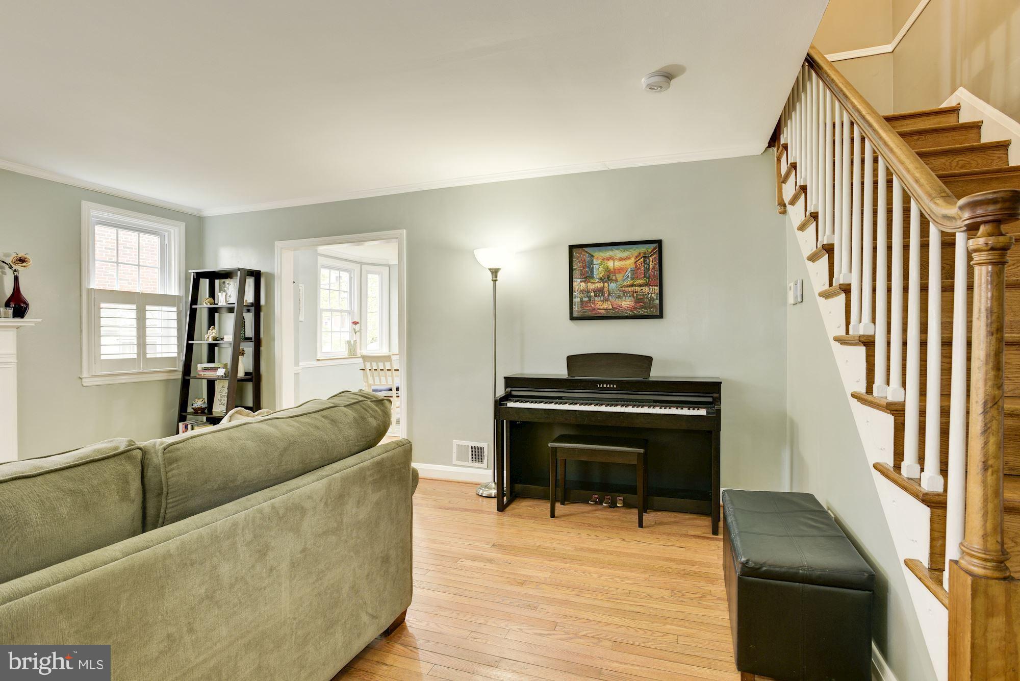 214 Blenheim Road Baltimore, MD 21212 - Photo 4 of 29 Entry