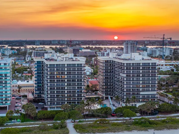 $895,000 | 9595 Collins Avenue, Unit N10F, Surfside, FL 33154