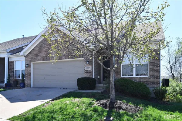 $369,999 | 1712 Preston Centre Drive, Fenton, MO 63026
