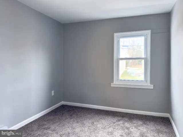 $324,900 | 4460 Horseshoe Pike, Honey Brook, PA 19344