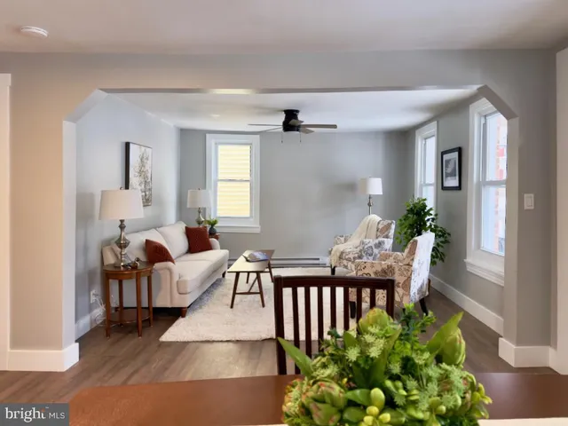 $324,900 | 4460 Horseshoe Pike, Honey Brook, PA 19344