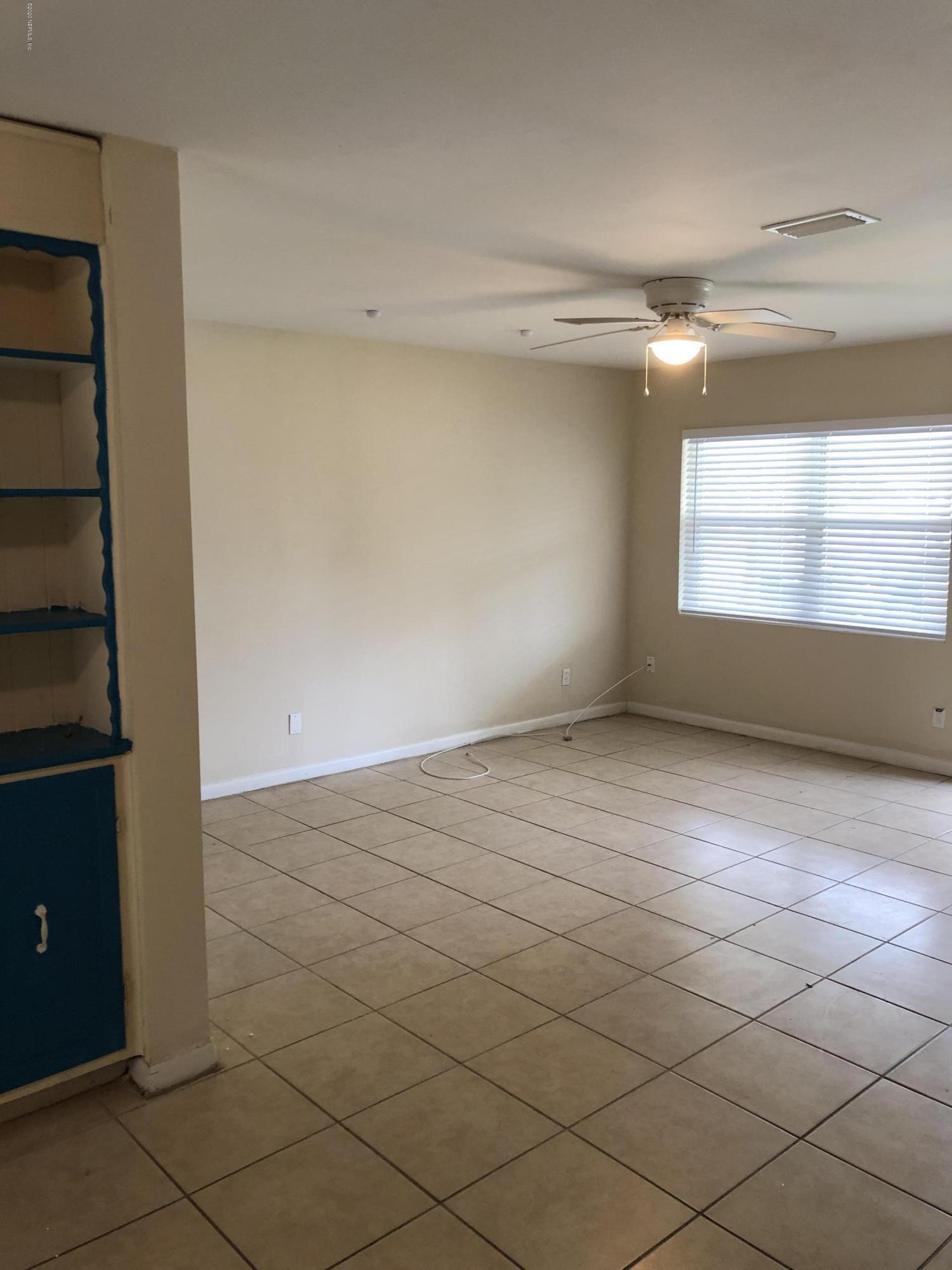 7318 Strato Road Jacksonville, FL 32210 - Photo 2 of 14 Living Room